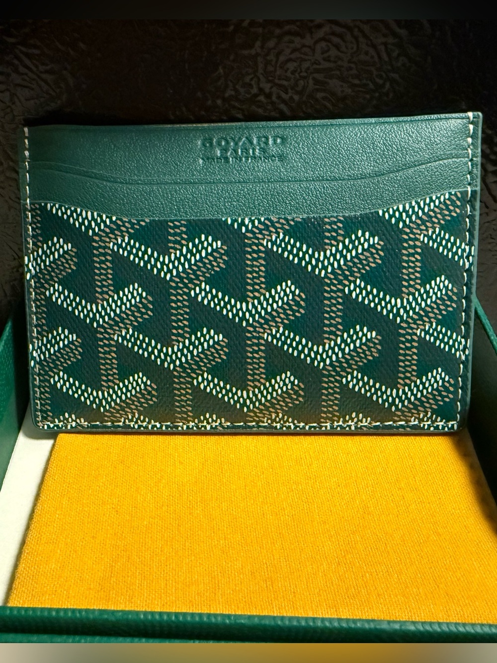 Green Card Holder